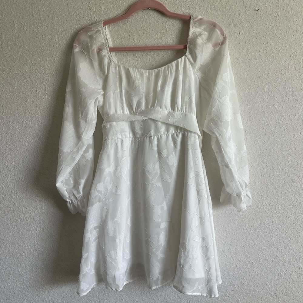 Elegant White Sheer Long Sleeve Dress